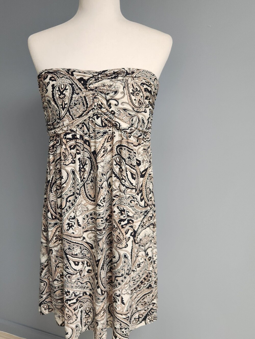 Carmen Marc Valvo Black and Cream Strapless Paisley Dress